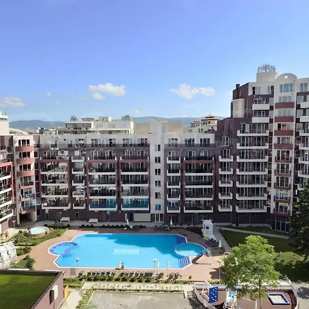 Admiral Plaza A 11 Sunny شقة *