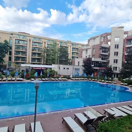 Admiral Plaza A 11 Sunny